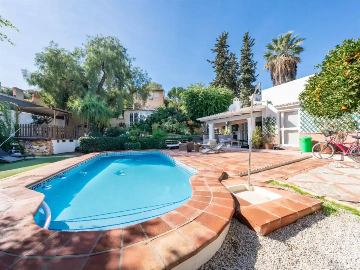 Vista exterior de Casa o chalet en venta en Marbella con Aire acondicionado y Piscina