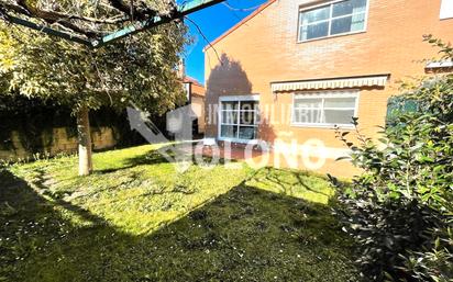 Garden of Single-family semi-detached for sale in Cuzcurrita de Río Tirón  with Heating, Private garden and Parquet flooring