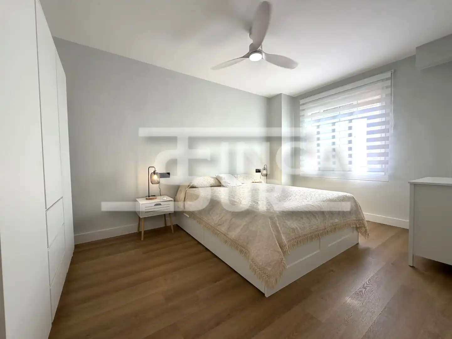 Habitación de Apartamento en venta en Roquetas de Mar con Amueblado, Horno y Lavadora