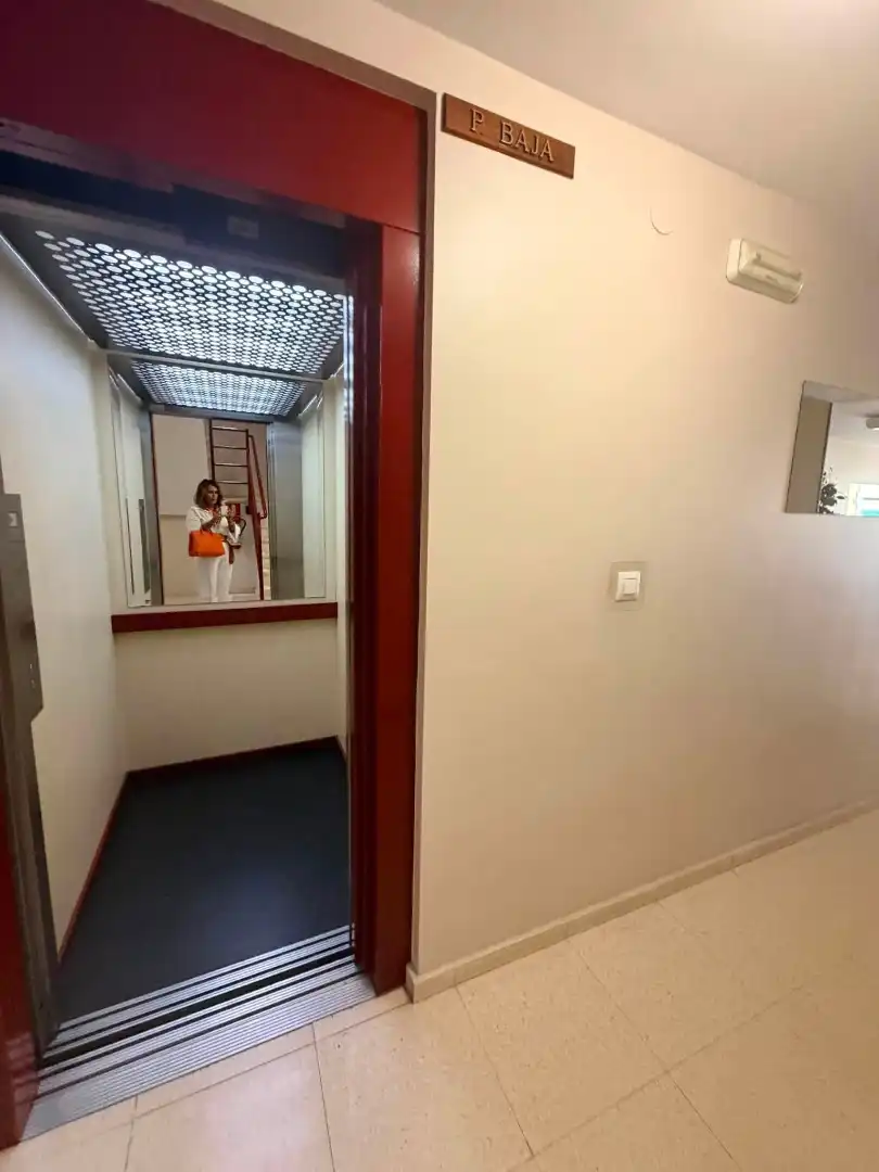 Wohnung zur Miete in Calle la Garoja, Cartes