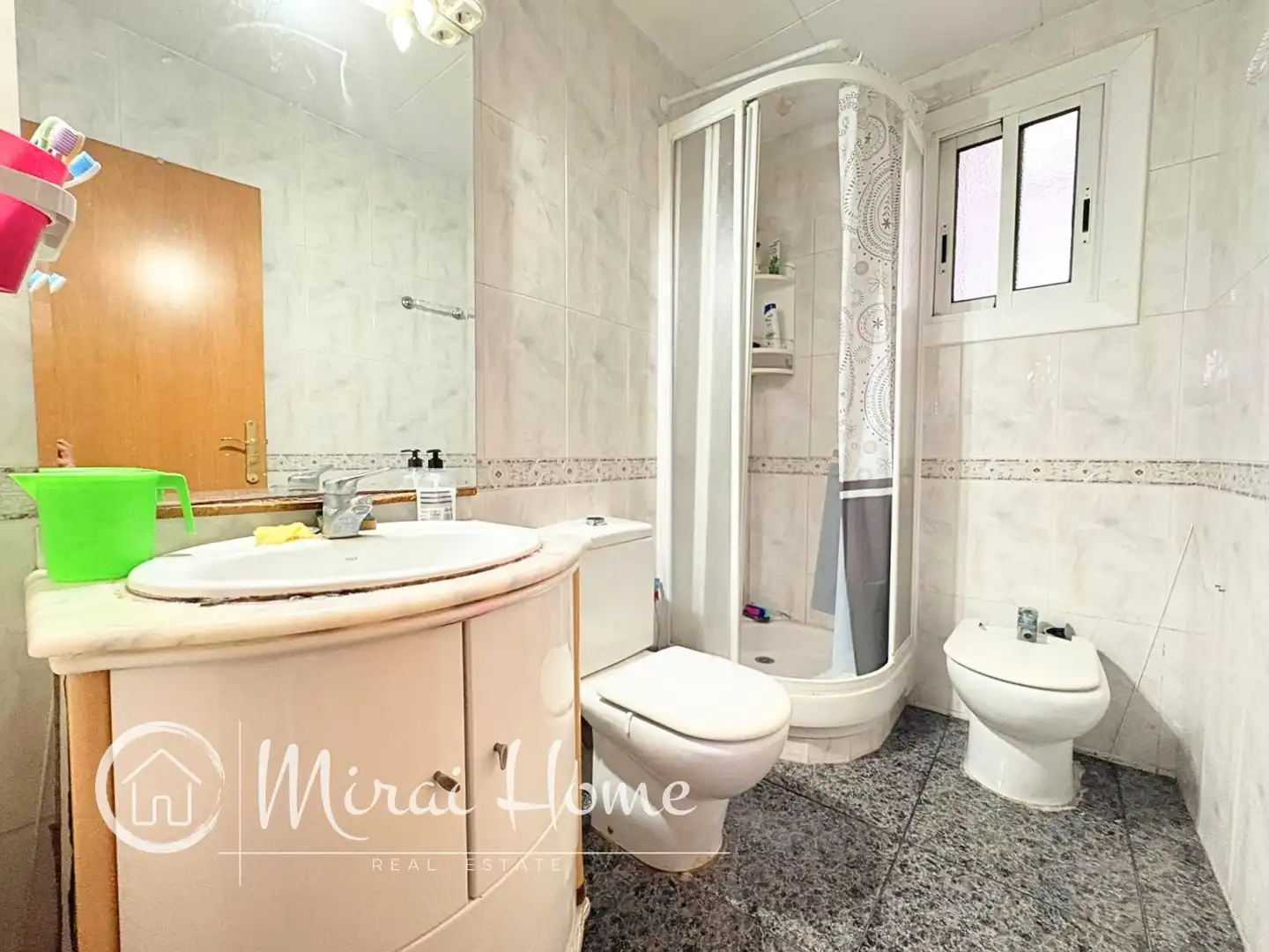 Baño de Piso en venta en Granollers con Calefacción y Balcón