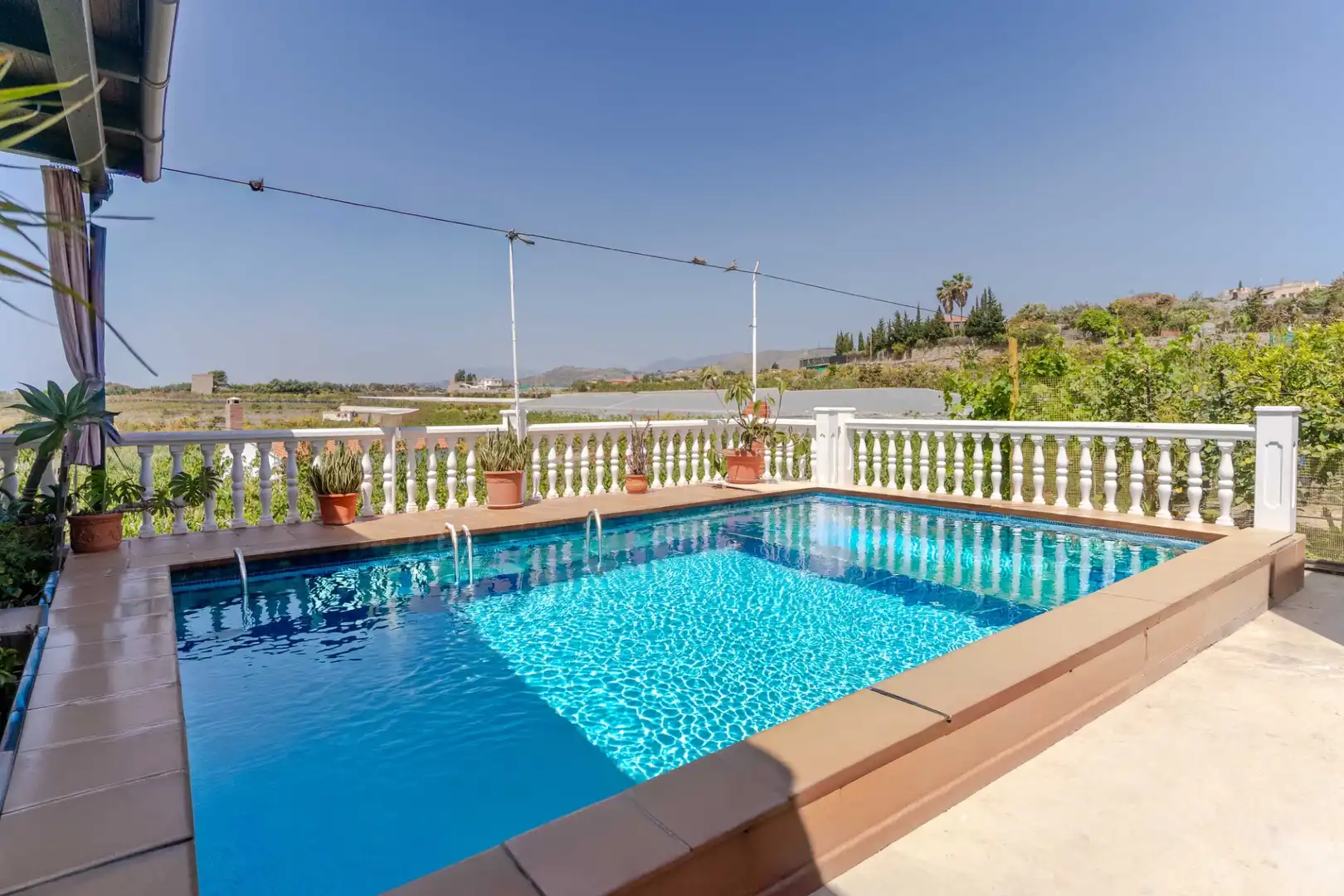 Schwimmbecken von Country house zum Verkauf in Motril mit Heizung, Abstellraum und Schwimmbad