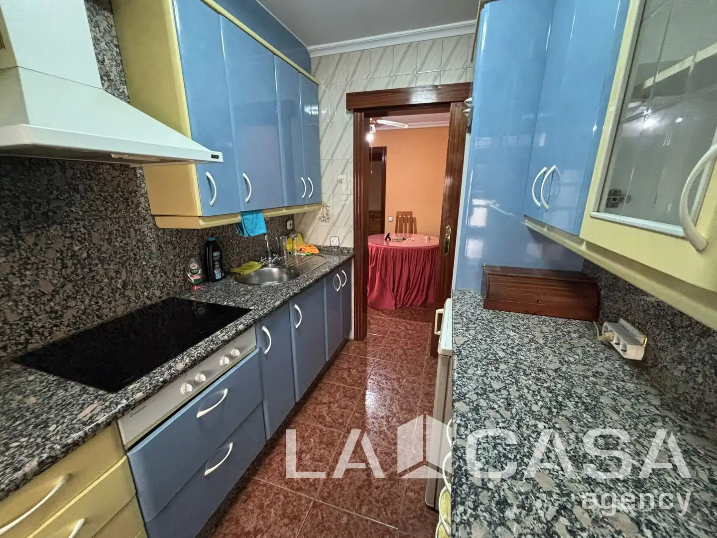 Cuina de Pis en venda en Montequinto amb Balcó