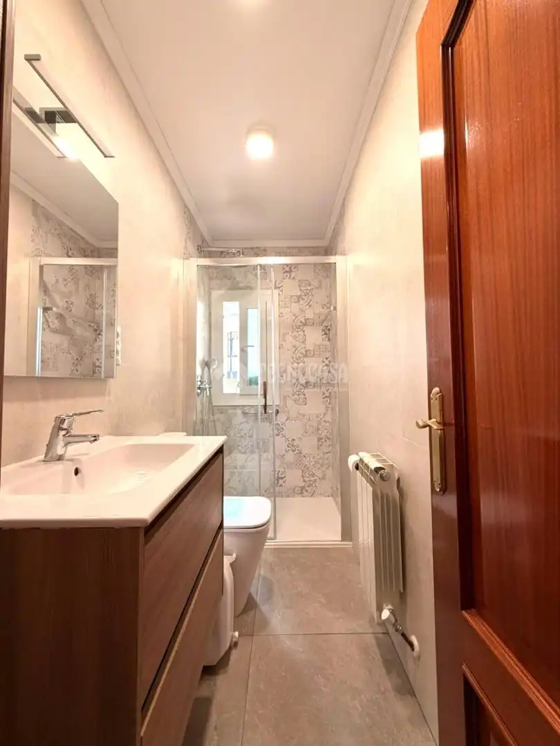 Bathroom of Flat for sale in Leganés  with Heating and Terrace