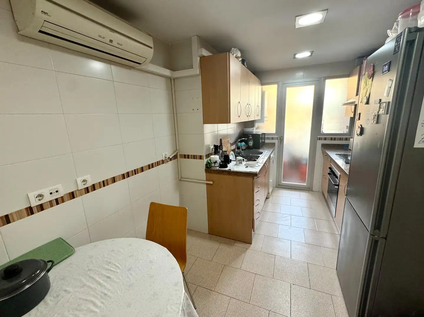 Cuina de Pis de lloguer en Granada amb Aire condicionat, Calefacció i Terrassa