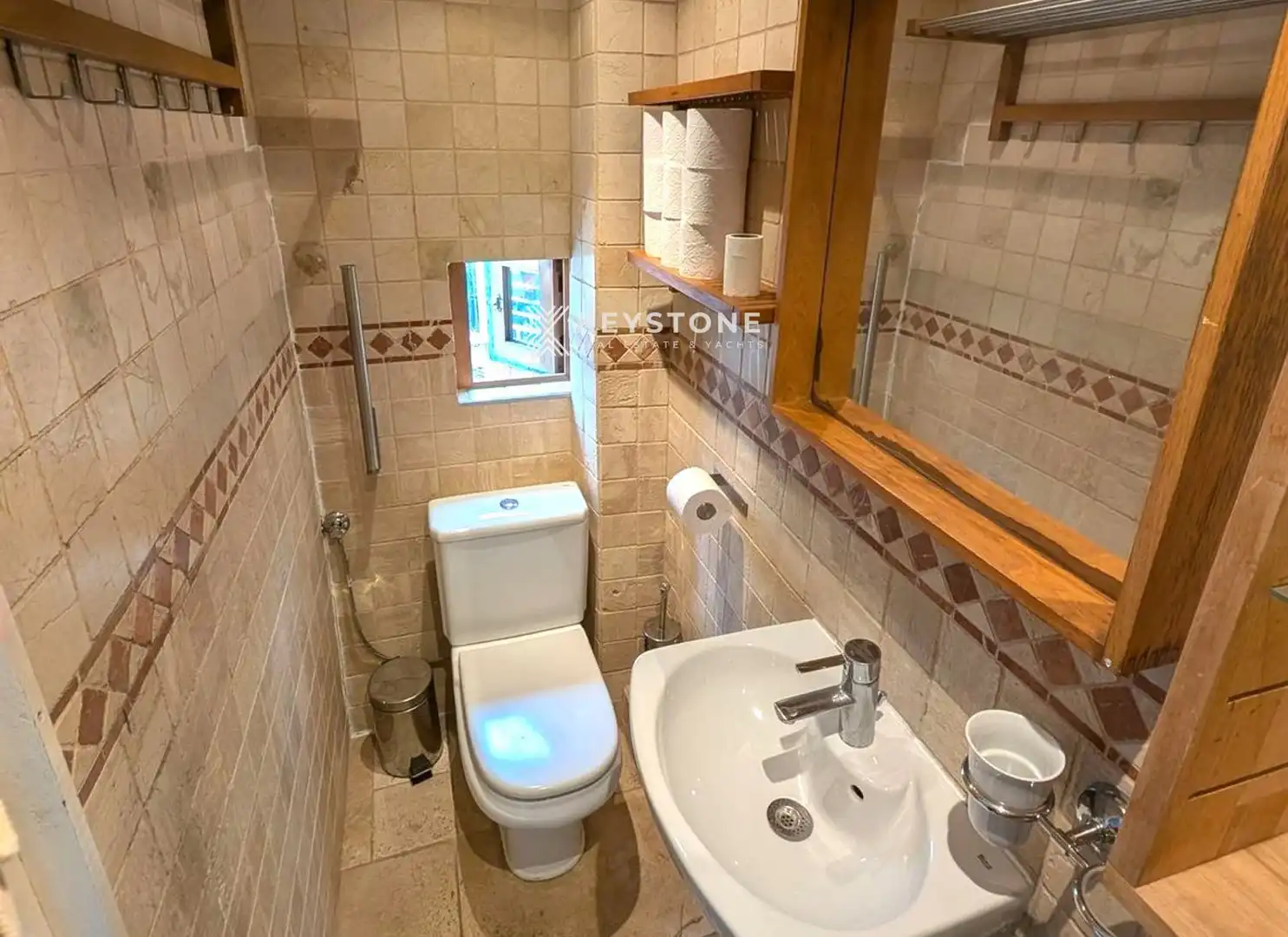 Baño de Piso de alquiler en  Palma de Mallorca con Aire acondicionado, Terraza y Amueblado