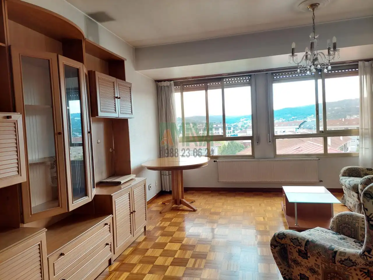 Sala d'estar de Pis en venda en Ourense Capital  amb Calefacció, Parquet i Traster