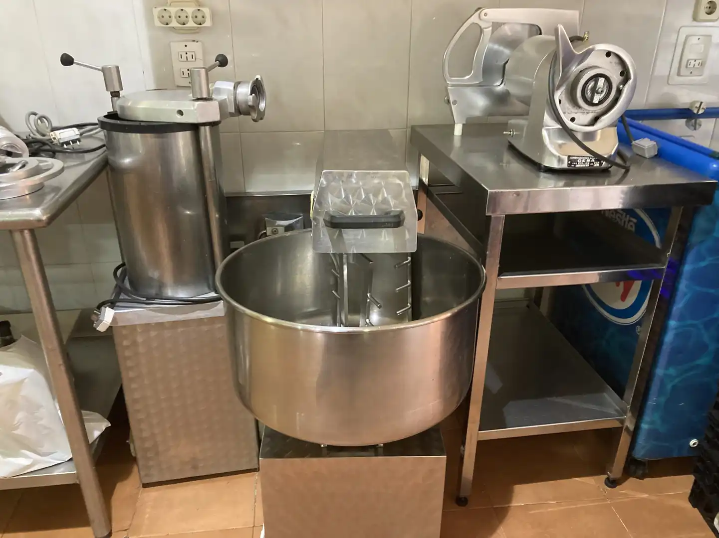 Kitchen of Commercial properties for rent in Torrent  with Air Conditioner
