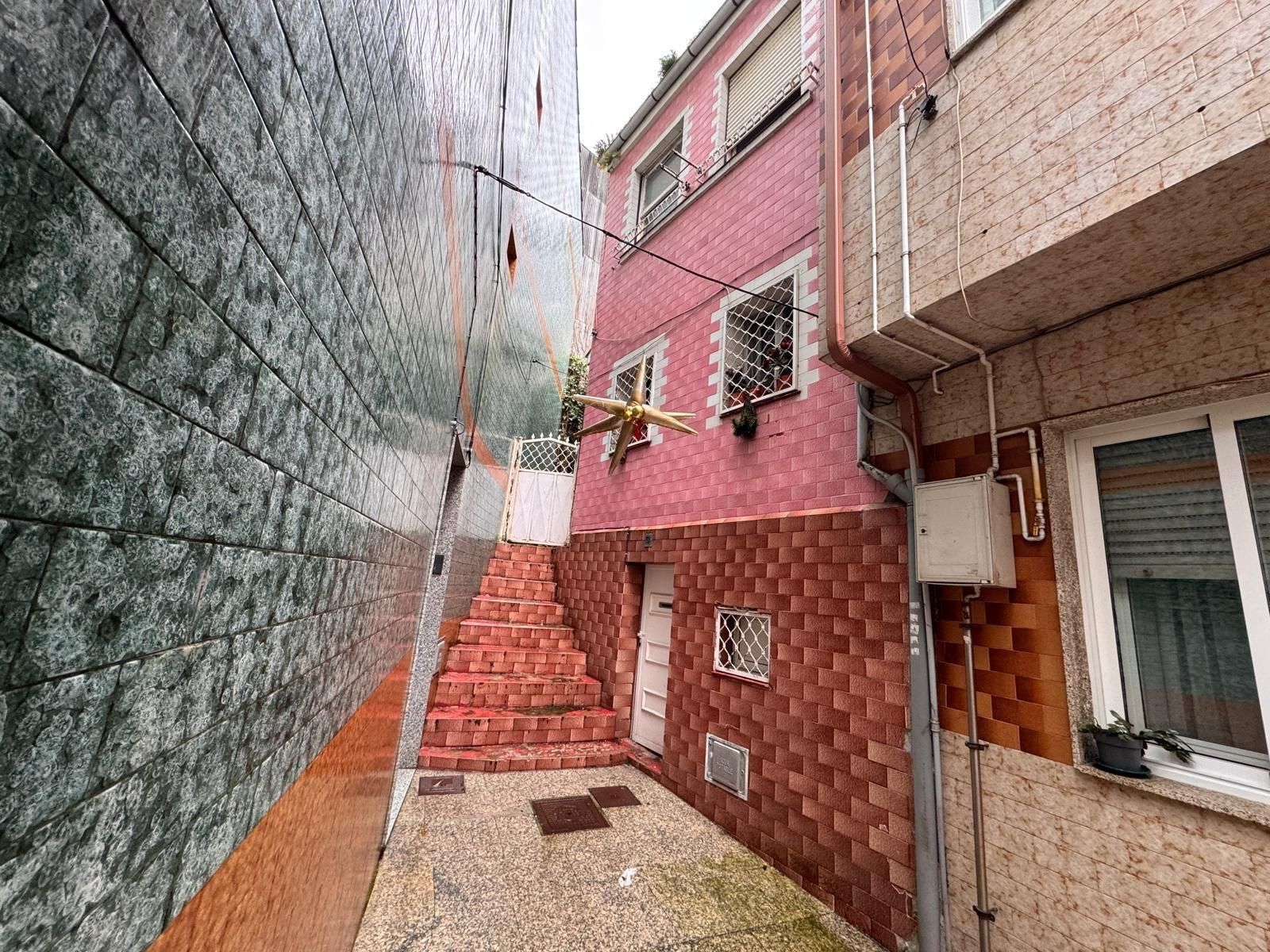 Exterior view of House or chalet for sale in Marín