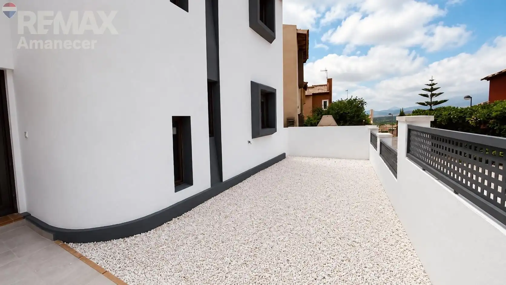 Terrassa de Casa adosada en venda en Relleu amb Aire condicionat, Calefacció i Jardí privat