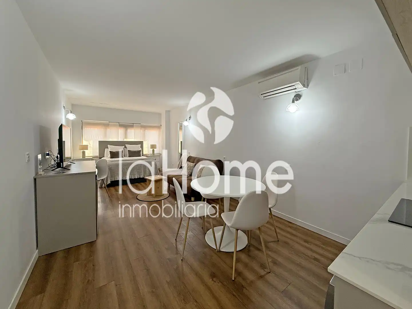 Bedroom of Lofts for sale in Valencia  with Air Conditioner, Parquet flooring and Furnished
