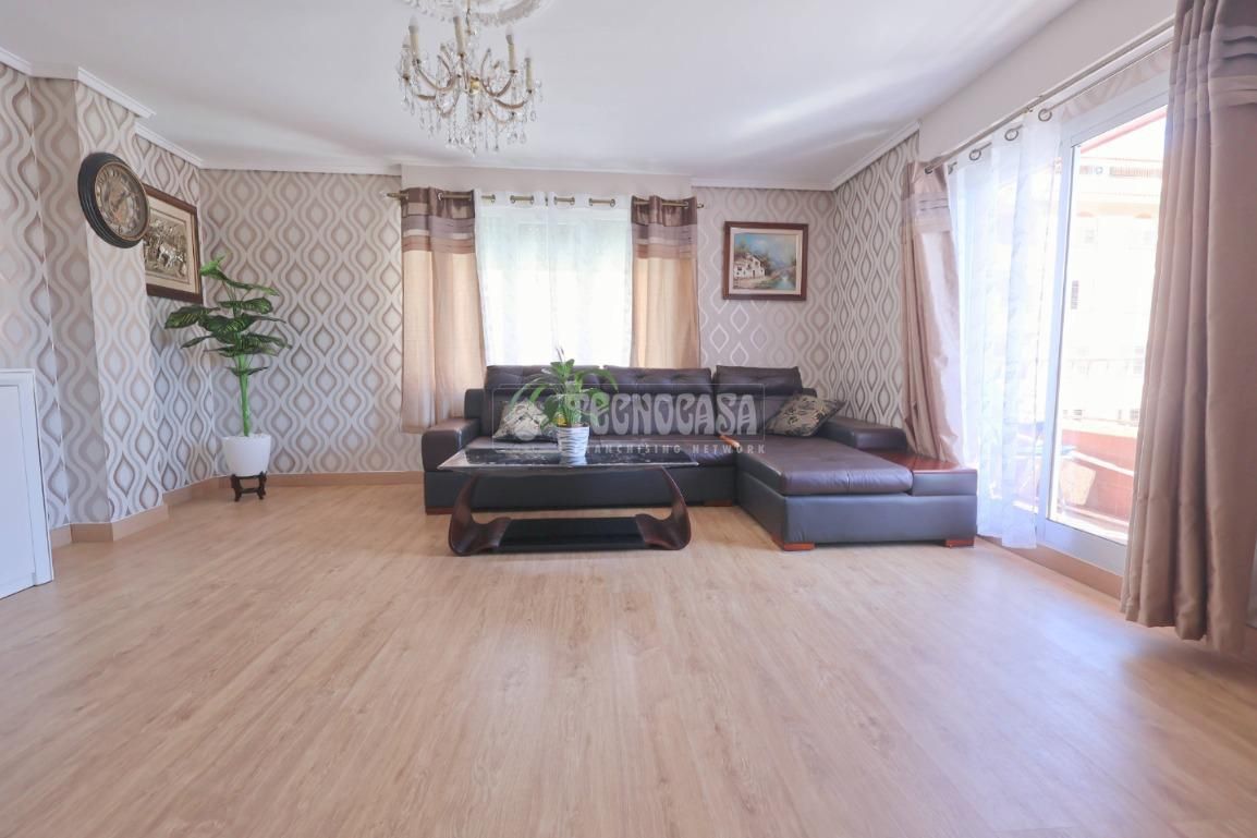 Pis en venda a Avenida de Abril - 9 de Octubre, Puerto de Sagunto