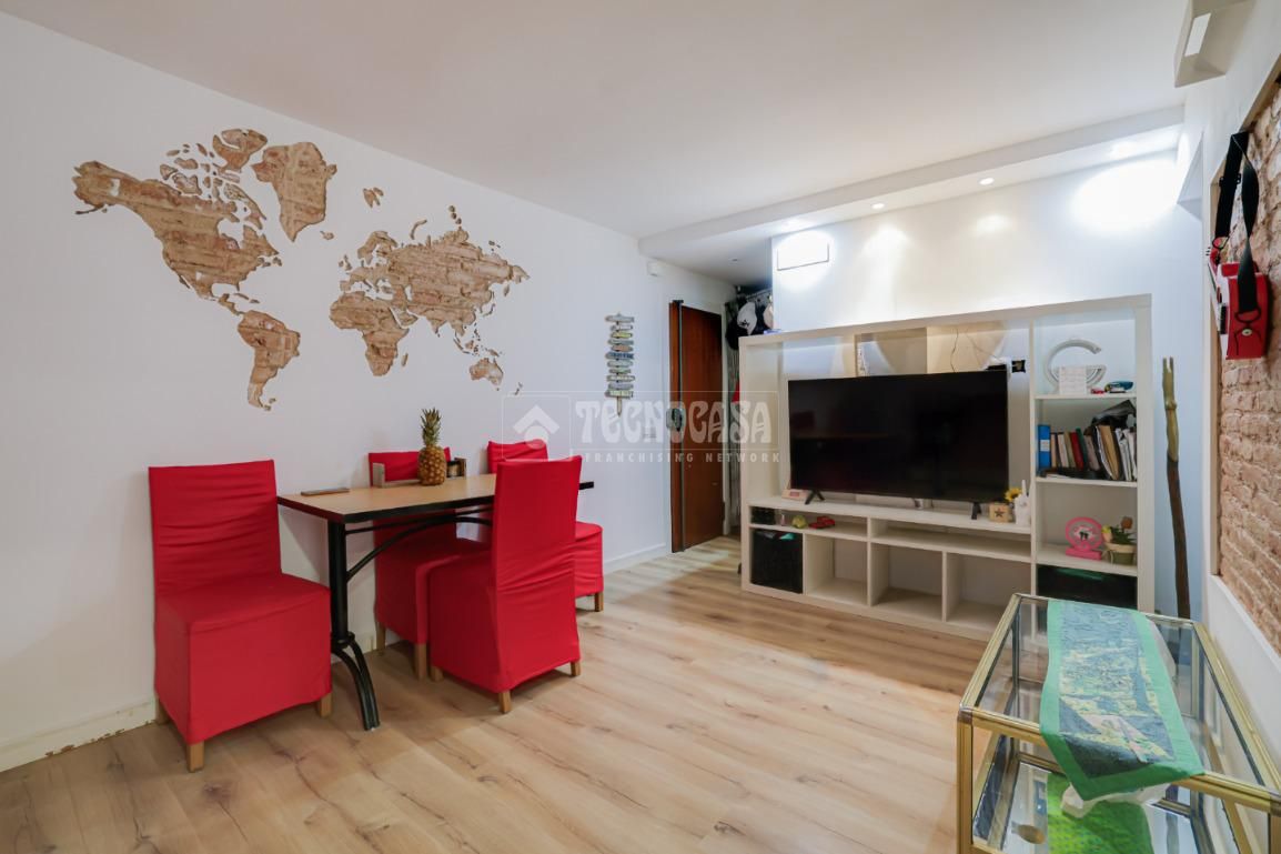 Sala de estar de Piso en venta en  Barcelona Capital con Parquet