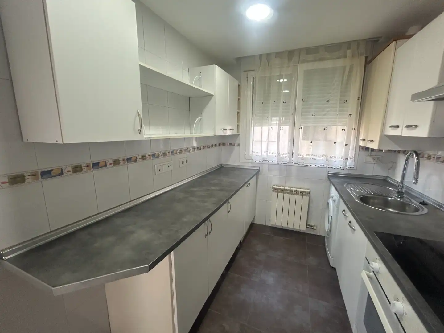 Küche von Dachboden zum Verkauf in Valladolid mit Heizung, Terrasse und Abstellraum
