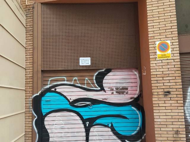 Garaje en Alquiler en Carrer de Besalú, 87 en El Camp de l'Arpa del Clot
