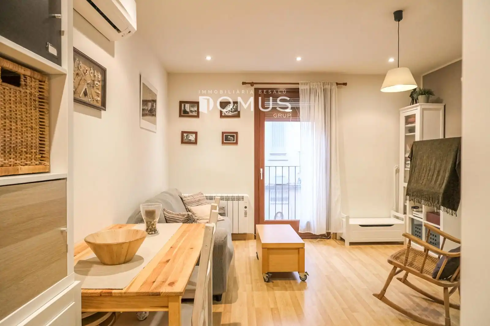 Living room of Flat for sale in Besalú  with Air Conditioner and Heating