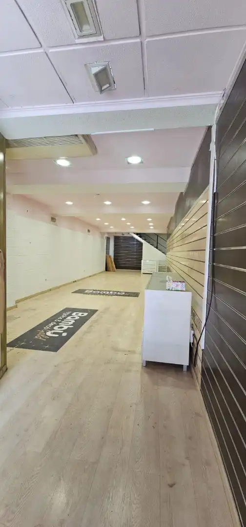 Business premises for sale in Avenida Primero de Mayo, imagen 4