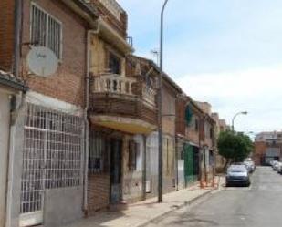 Exterior view of Flat for sale in  Granada Capital