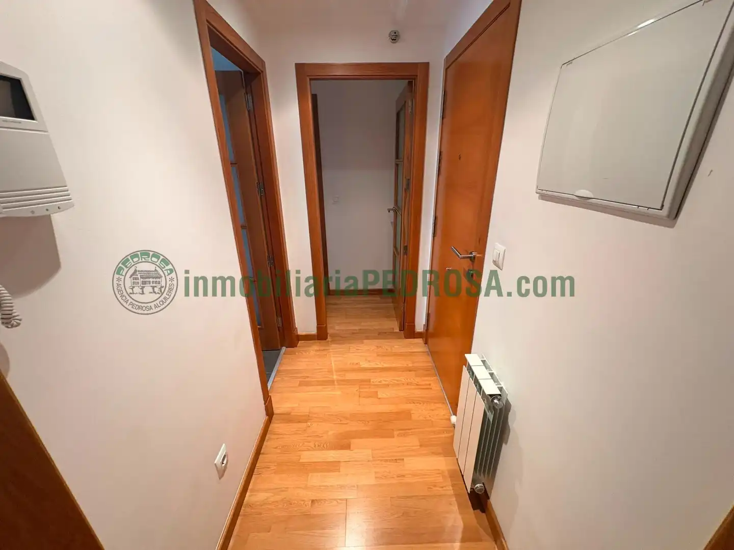 Apartamento de alquiler en Pontevedra Capital  con Calefacción, Terraza y Trastero