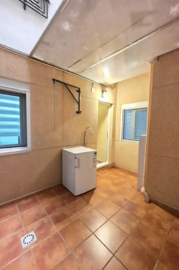 Badezimmer von Erdgeschoss zum Verkauf in Mollet del Vallès mit Klimaanlage, Heizung und Parkett