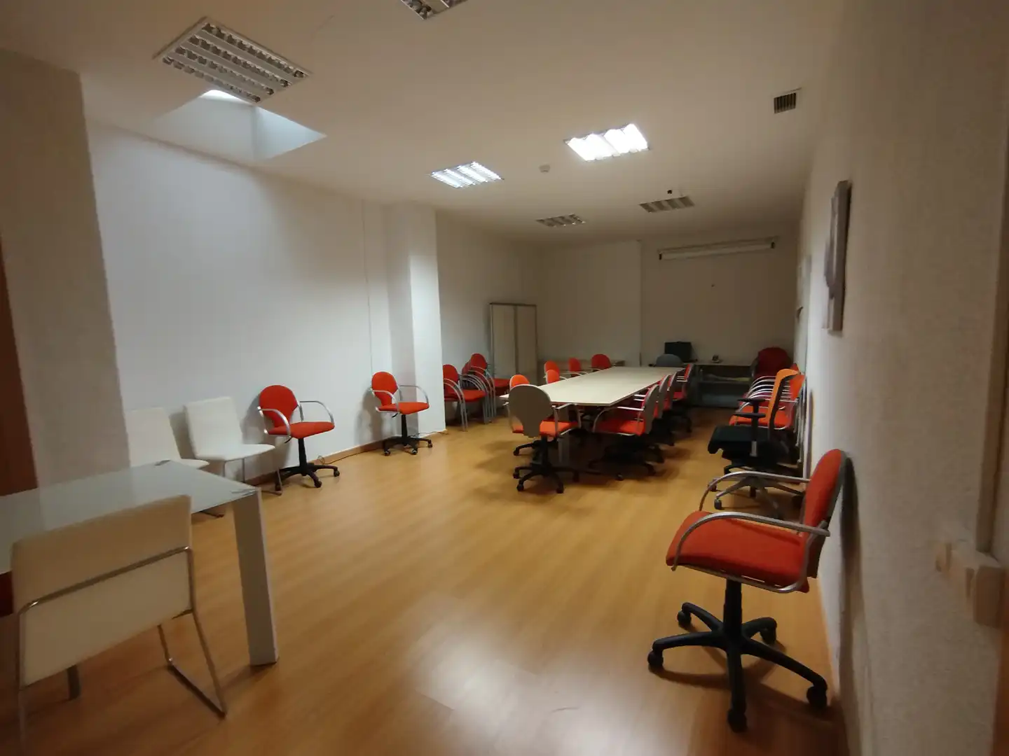 Commercial properties for sale in Castellón de la Plana / Castelló de la Plana  with Air Conditioner, Parquet flooring and Furnished