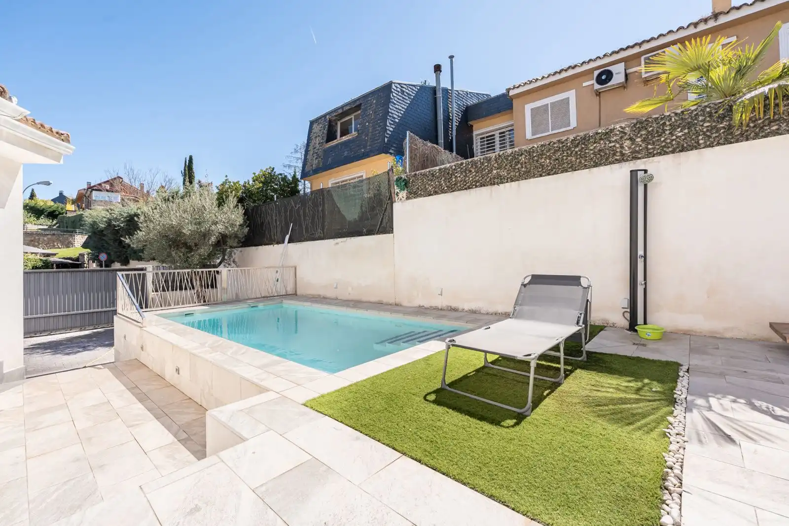 Piscina de Casa o xalet de lloguer en Pozuelo de Alarcón
