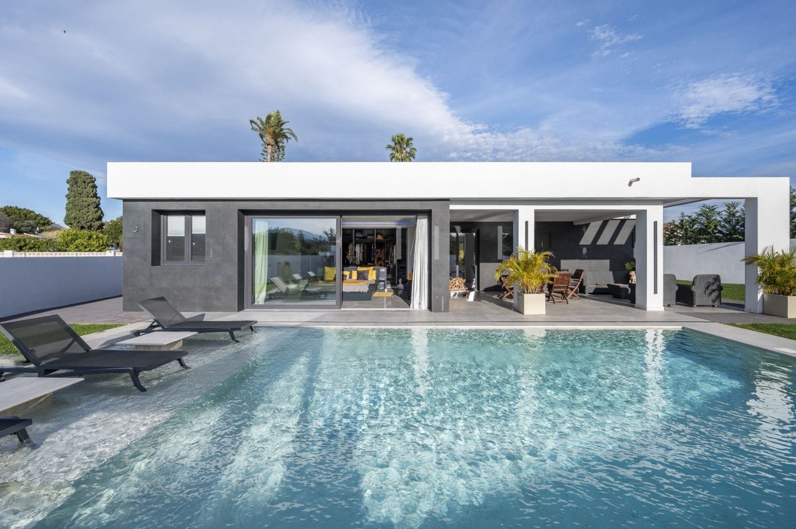 Piscina de Casa o xalet de lloguer en Marbella amb Aire condicionat, Calefacció i Jardí privat