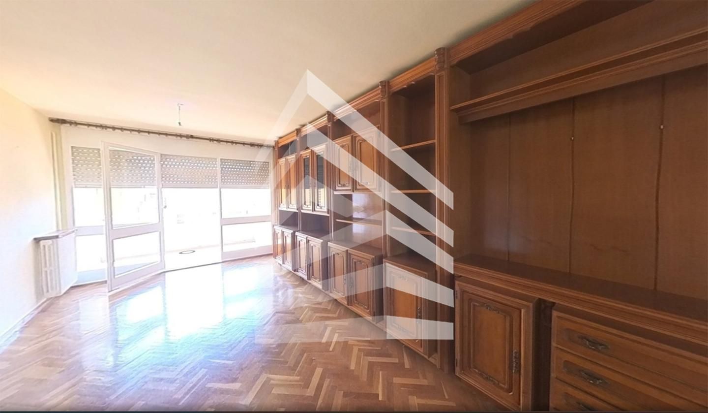 Sala d'estar de Pis en venda en Manresa amb Parquet i Balcó