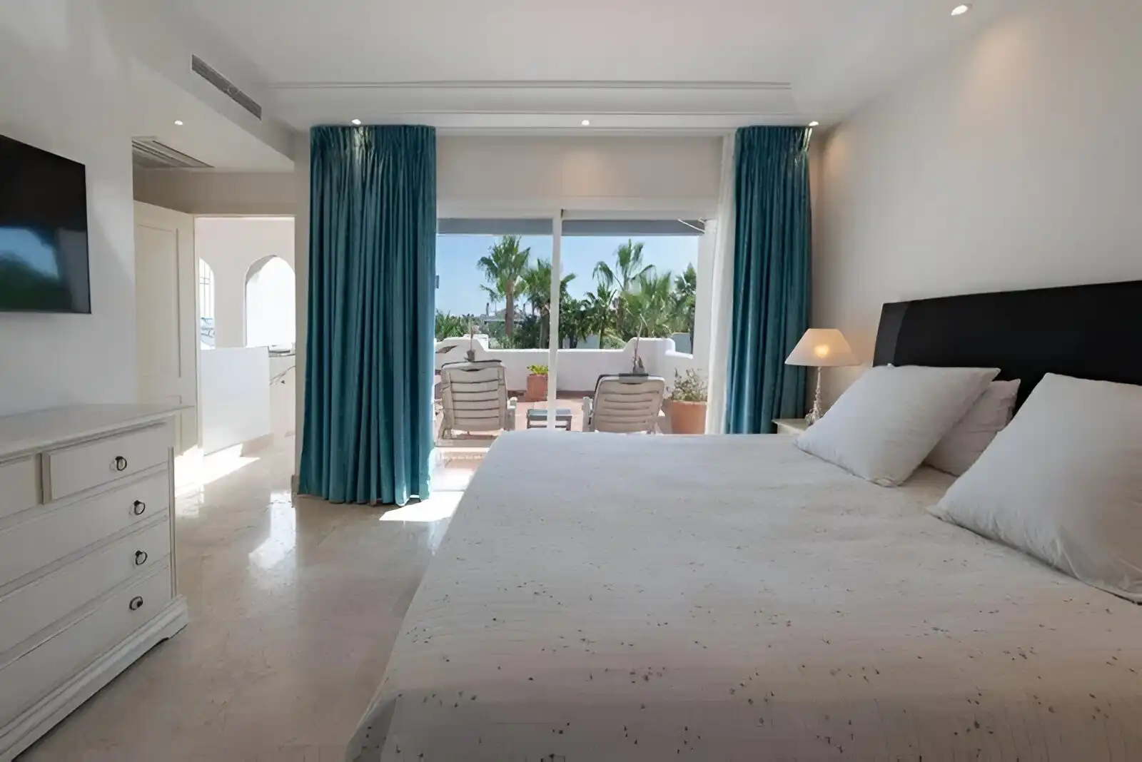 Ático con piscina en venta en Nueva Andalucía, imagen 13