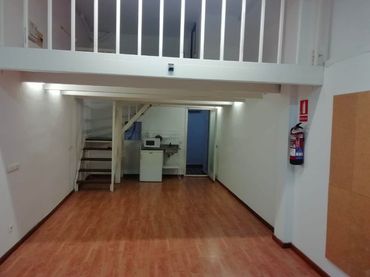Local comercial en alquiler en Badó 12