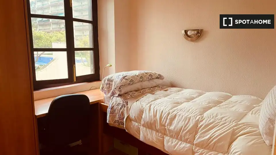 Bedroom of Flat for share in Almuñécar  with Air Conditioner, Heating and Furnished
