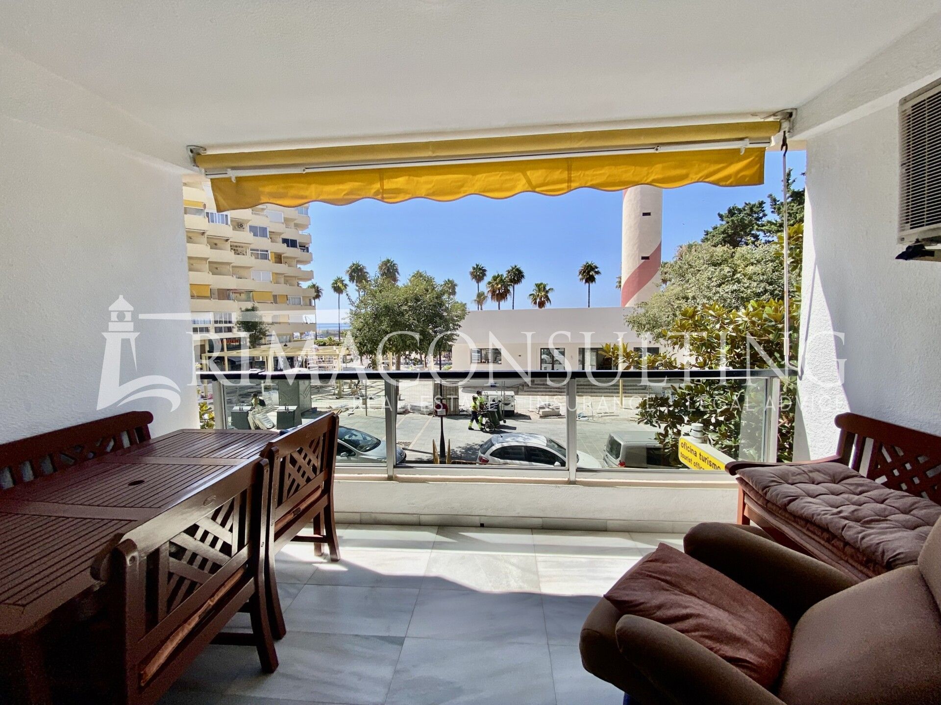 Vista exterior de Apartamento en venta en Marbella con Aire acondicionado, Terraza y Amueblado