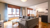 Sala d'estar de Pis en venda en Gijón  amb Calefacció, Parquet i Terrassa
