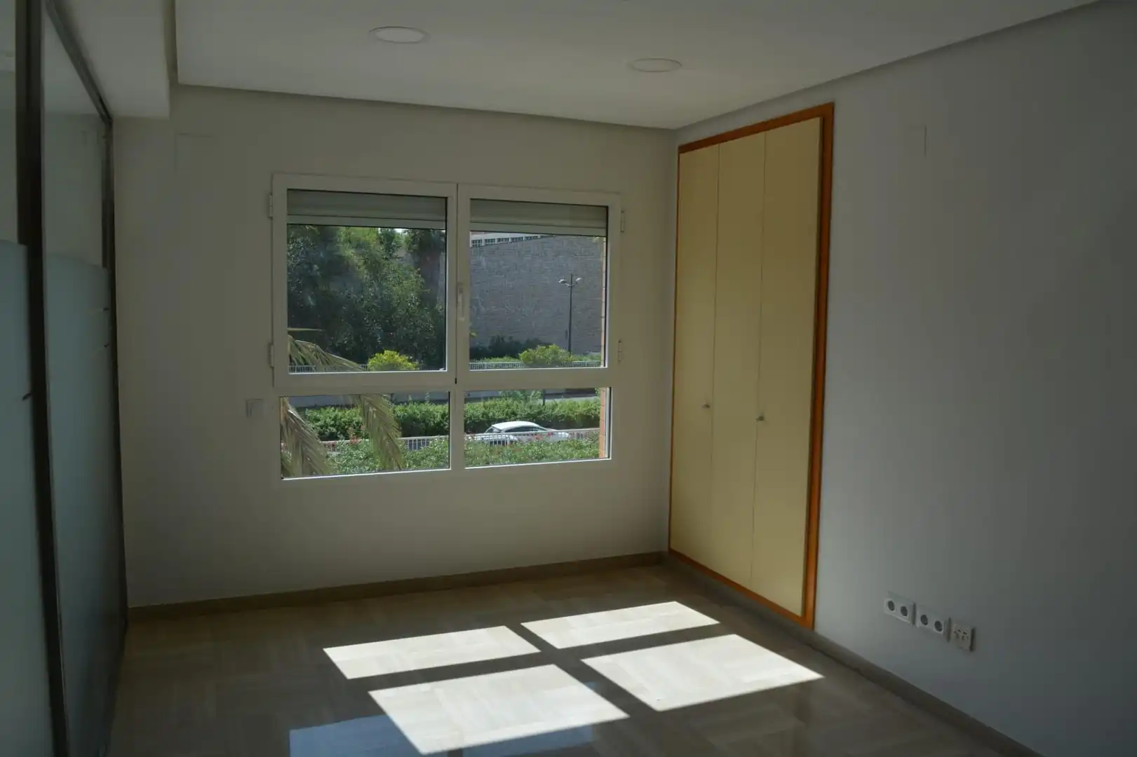 Oficina de alquiler en Barrio de Benicalap