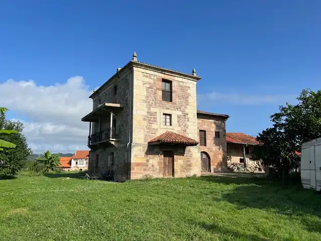 Vista exterior de Finca rústica en venta en Torrelavega  con Jardín privado y Terraza