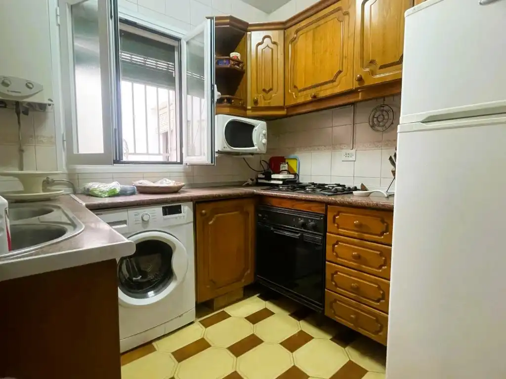 Wohnung zur Miete in Calle Santa Rosalia, Barrio de Zaidín