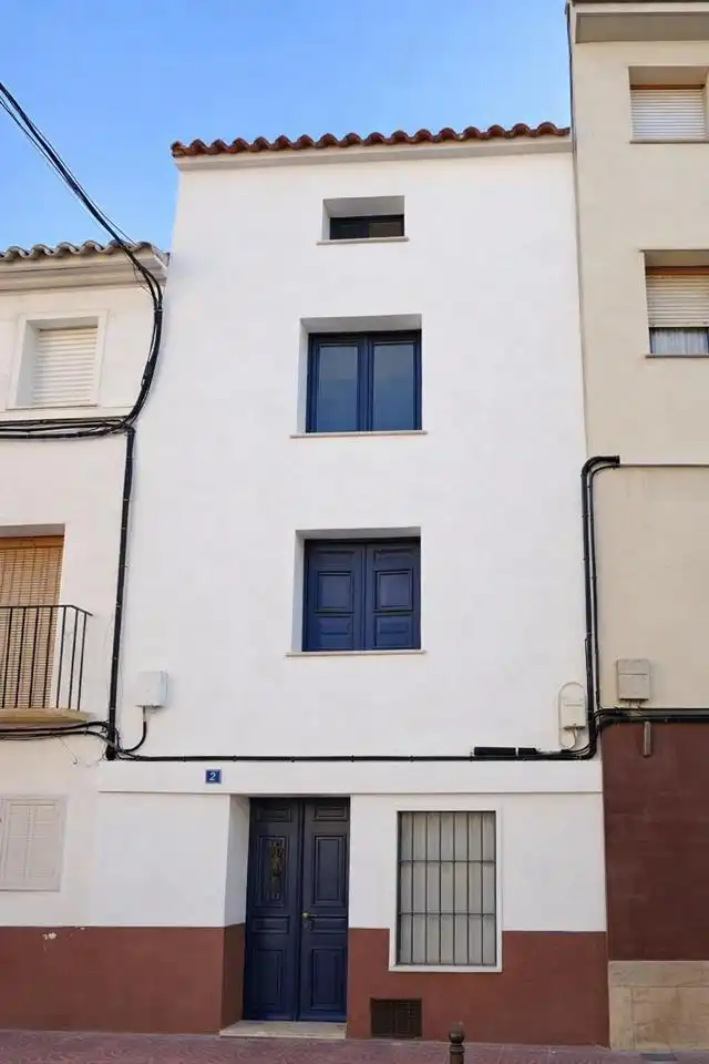 Außenansicht von Gebäude zum Verkauf in La Puebla de Alfindén