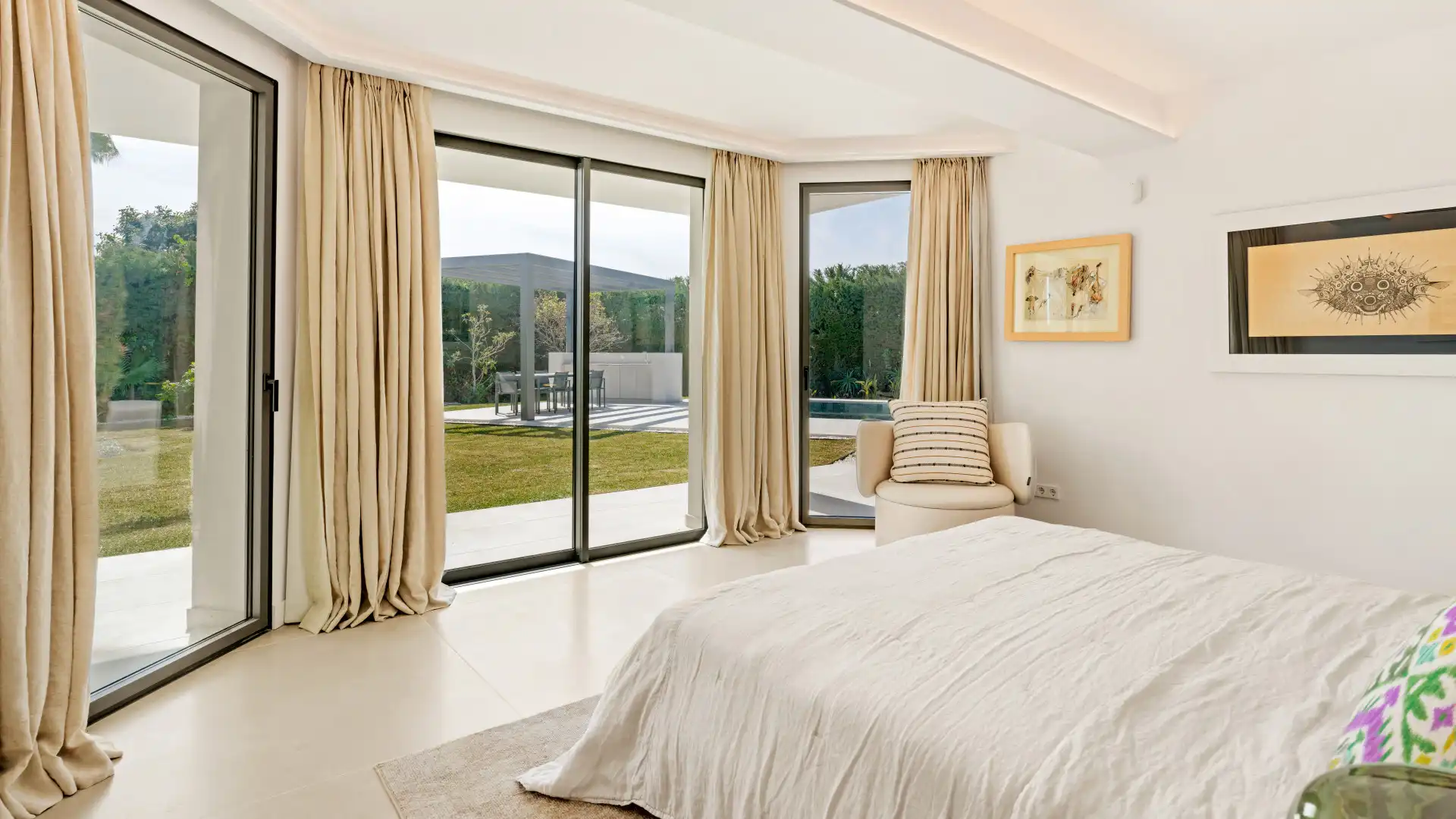 Casa amb terrassa en venda a Milla de Oro, imagen 5