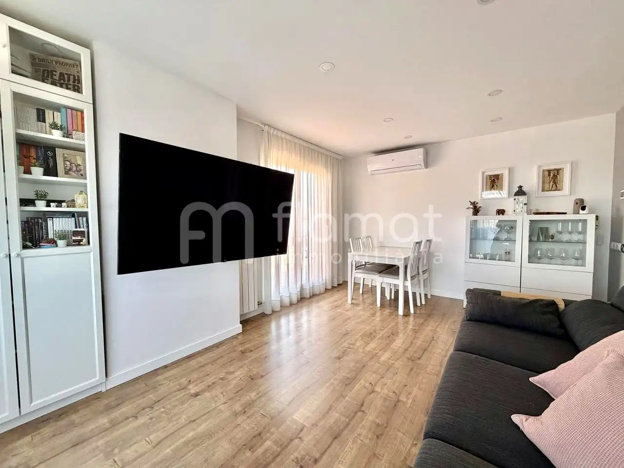 Wohnzimmer von Dachboden zum Verkauf in Malgrat de Mar mit Klimaanlage und Terrasse