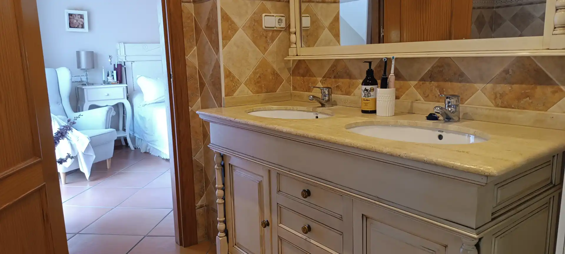Bathroom of Detached homes for sale in Estepona  with Air Conditioner, Heating and Private garden