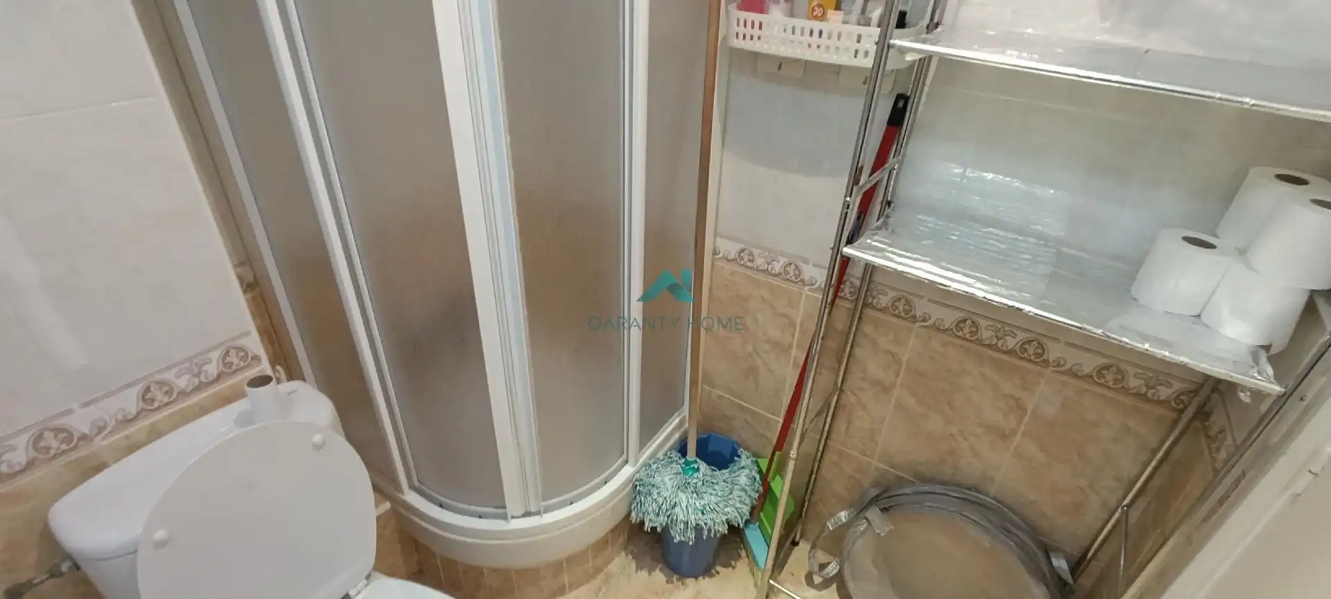 Bathroom of Study for rent in Laredo  with Private garden and Furnished
