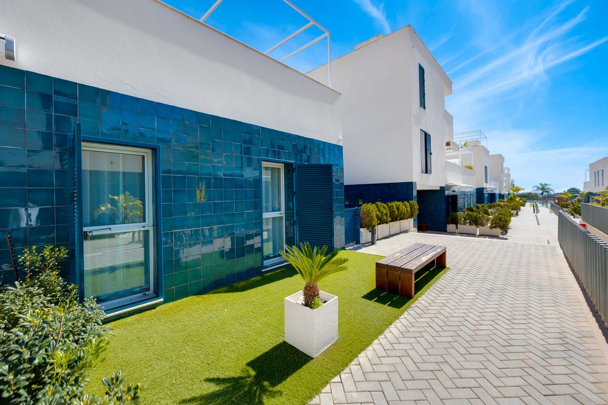 Exterior view of Apartment for sale in Orihuela  with Air Conditioner, Terrace and Storage room
