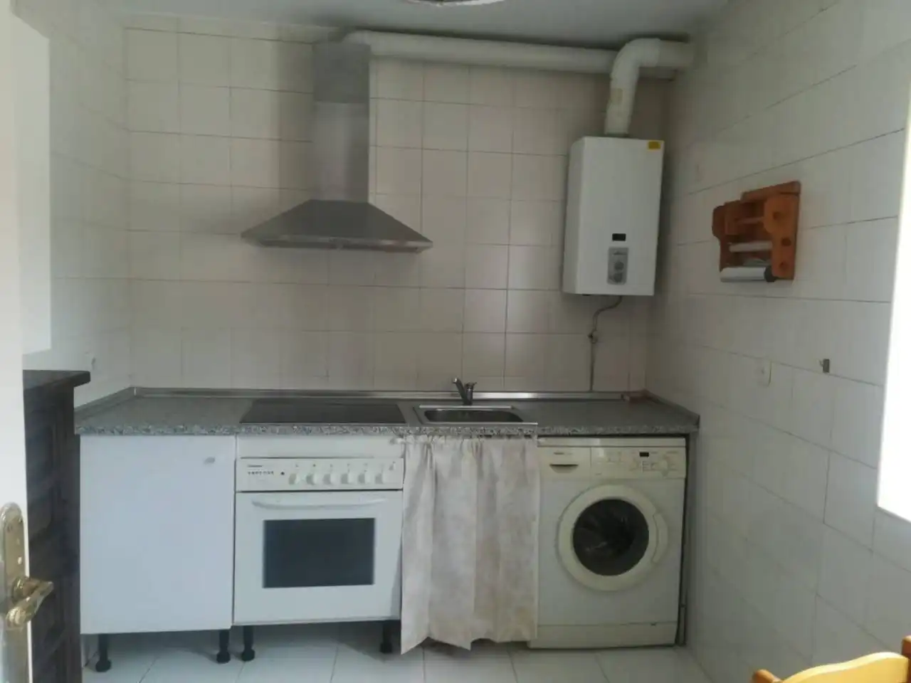 Cuina de Casa o xalet de lloguer en Gargantilla del Lozoya amb Calefacció