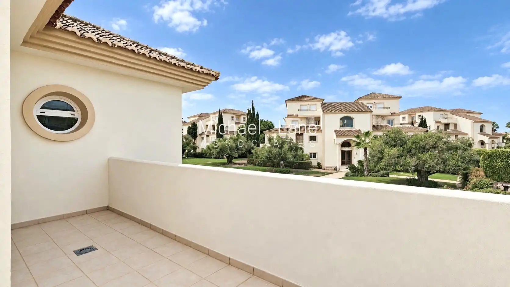 Casa aparellada amb piscina en venda a Urbanización San Roque Club, imagen 18