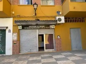 Locale commerciale in vendita a Calle Calle Jonás
