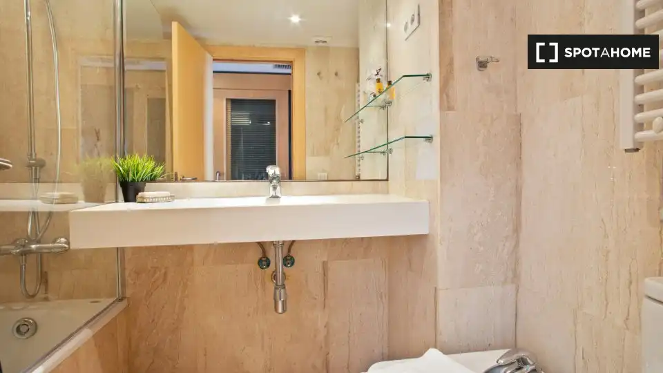 Flat with terrace to rent in Sarrià - Sant Gervasi, imagen 12