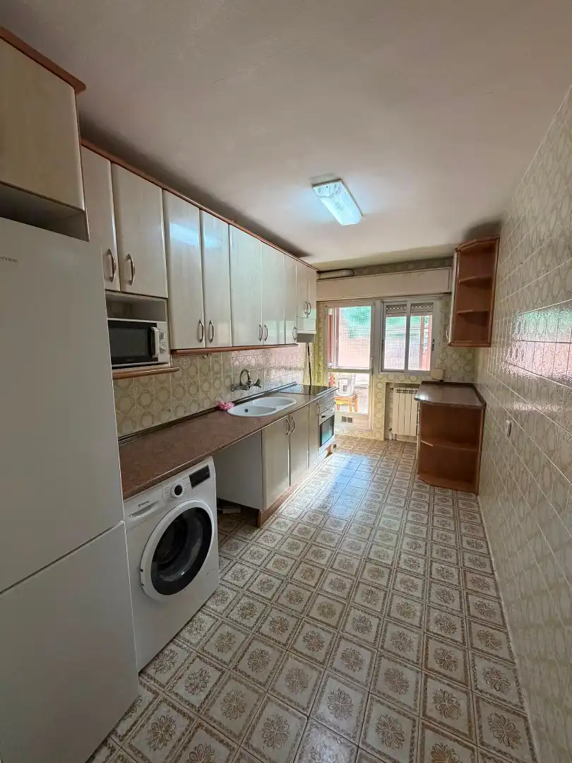 Küche von Wohnung zum Verkauf in Aranjuez mit Klimaanlage, Heizung und Privatgarten