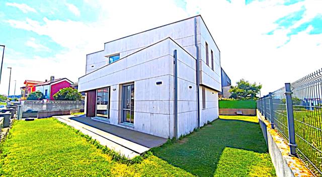 Casa-chalet en Venta en Calle Cueto, 50C en Cueto