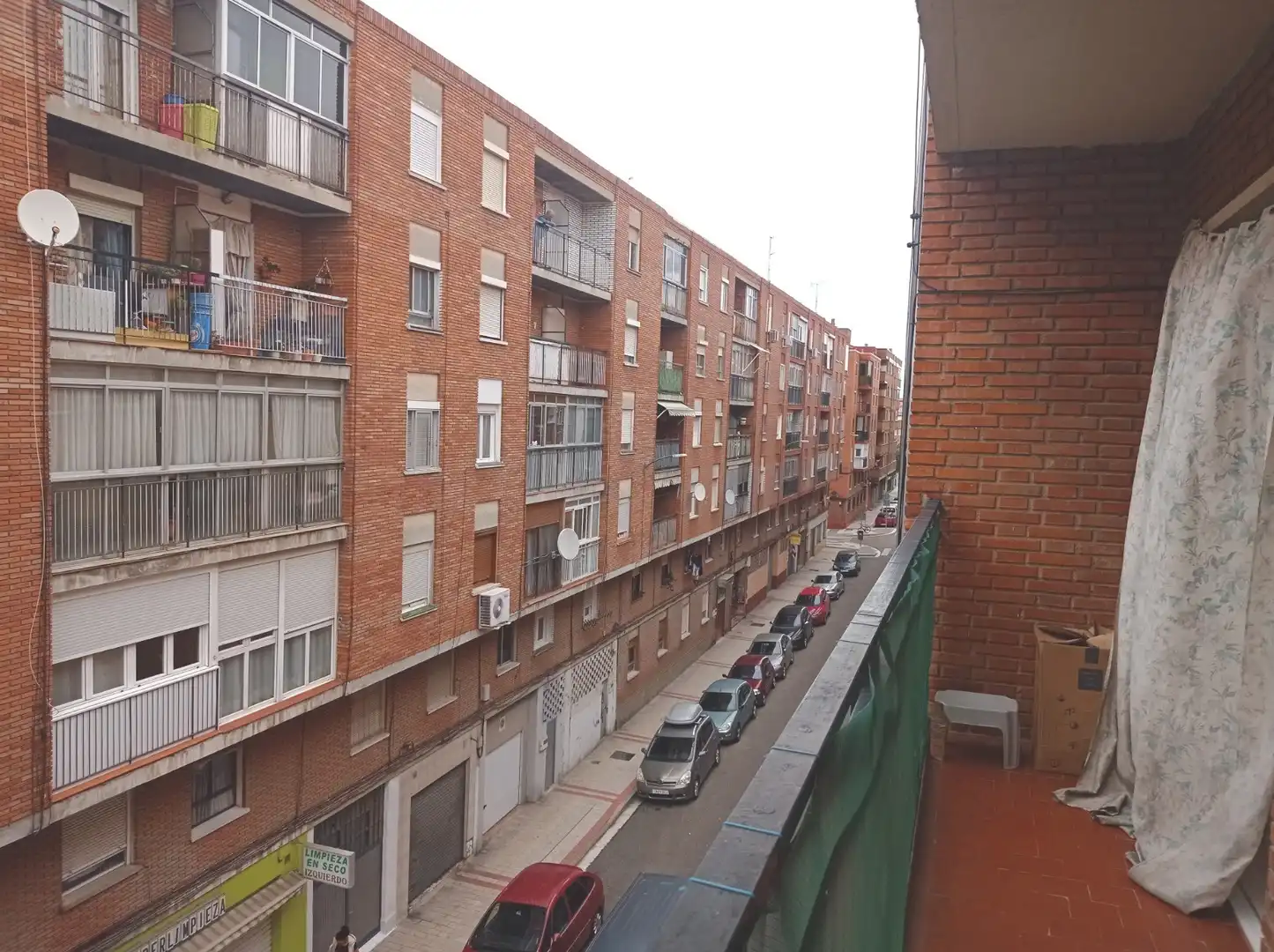 Vista exterior de Pis en venda en Valladolid amb Parquet, Terrassa i Forn