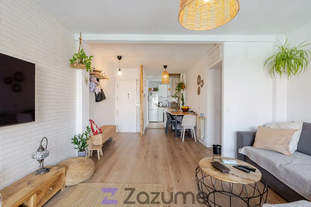 Living room of Flat for rent in Leganés  with Air Conditioner, Heating and Parquet flooring